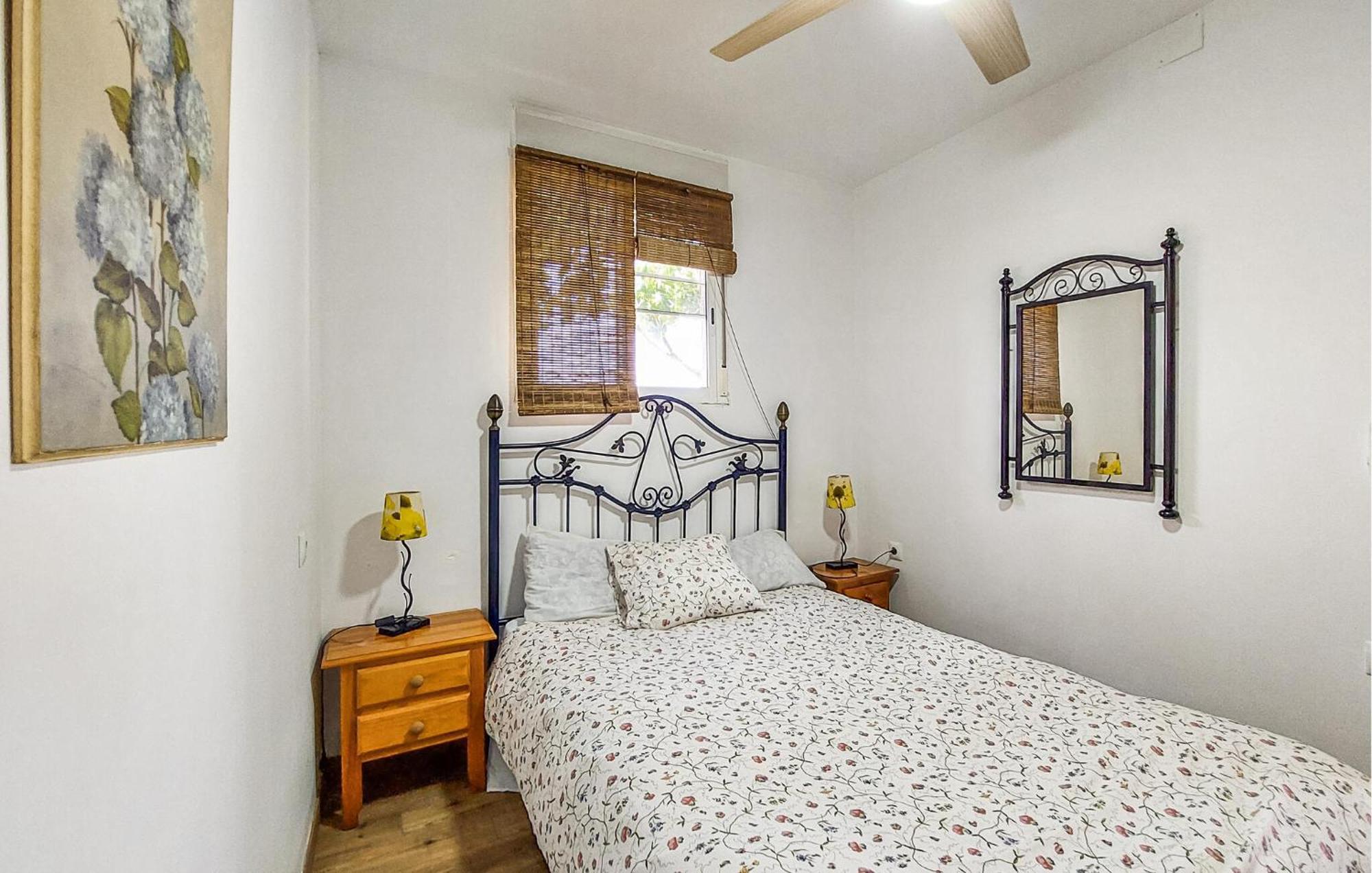 Lovely In With Wifi Holiday home